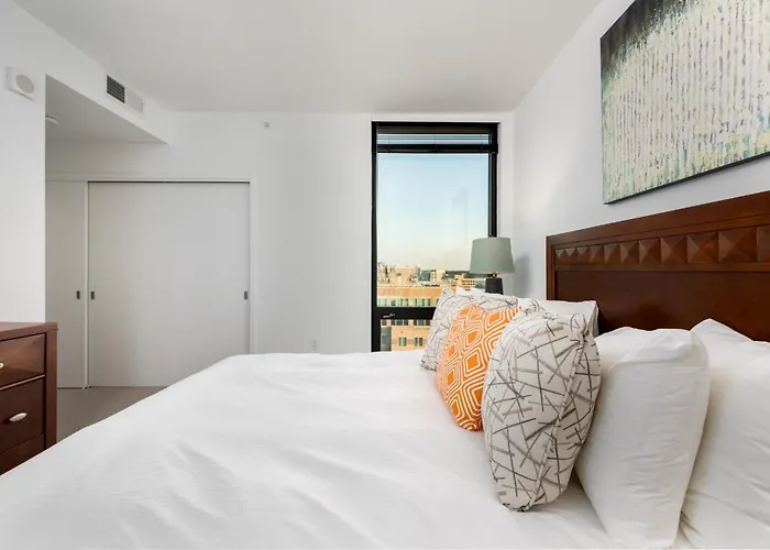 Global Luxury Suites At Reston Town Center