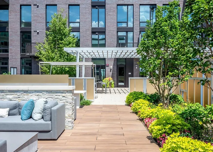 Global Luxury Suites At Reston Town Center