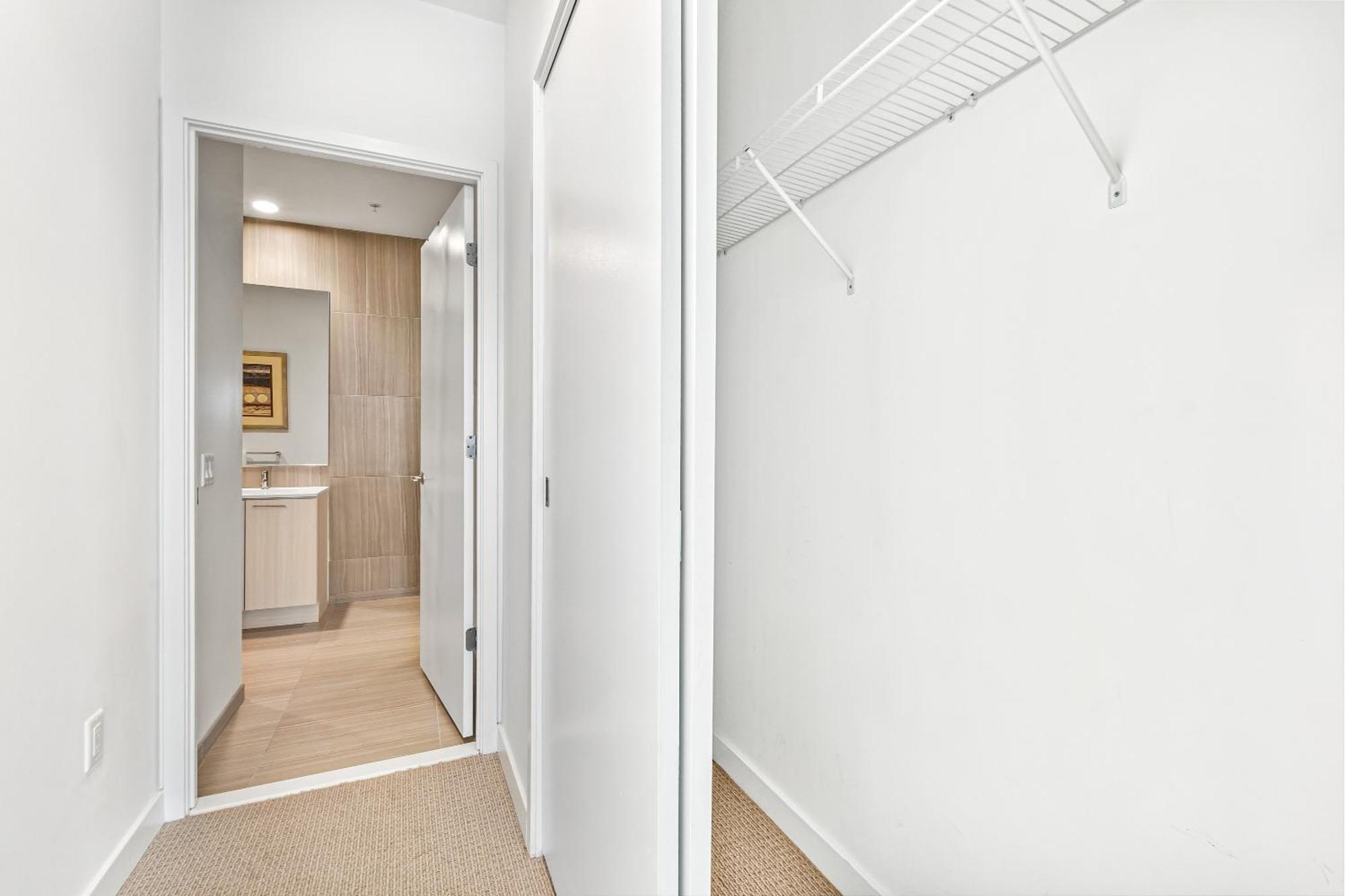 Global Luxury At Town Center Apartment *