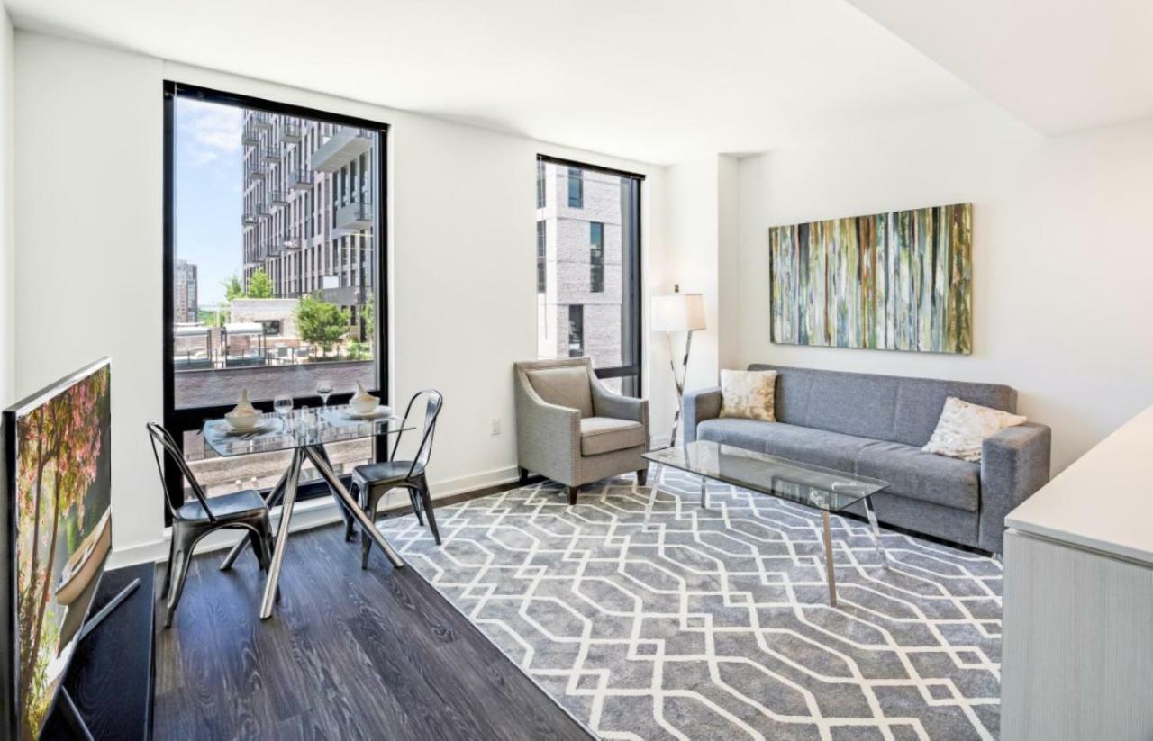 Global Luxury At Town Center Apartment *
