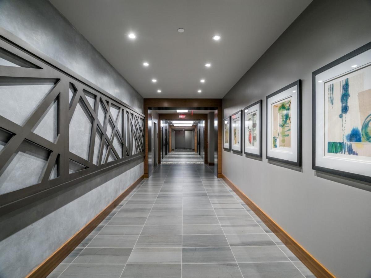 Global Luxury At Town Center Apartment Reston