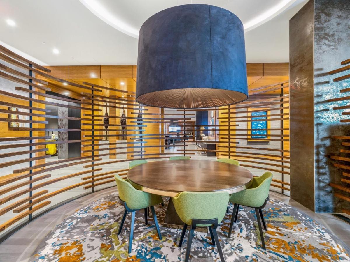 Global Luxury At Town Center Apartment *