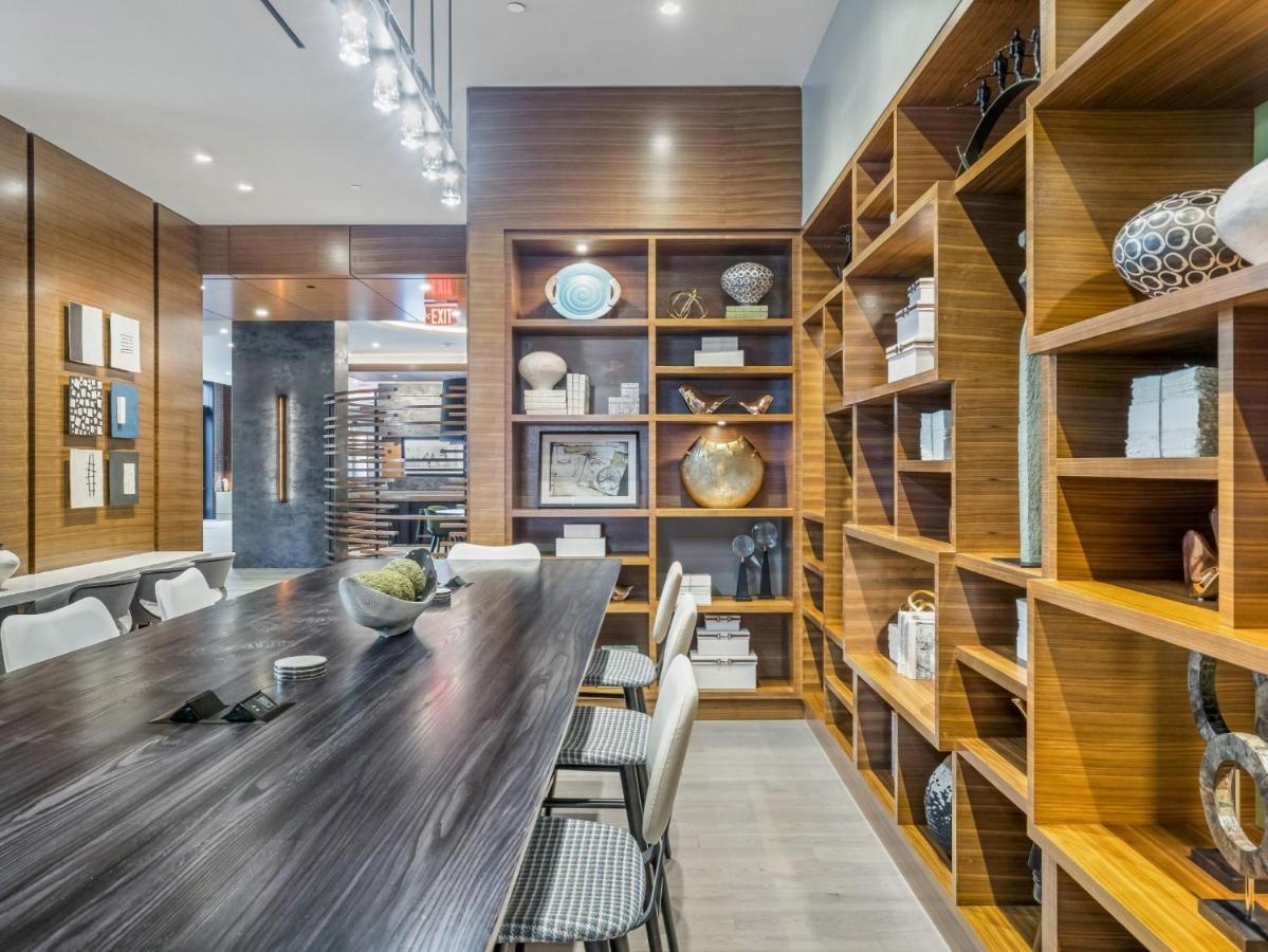 Global Luxury At Town Center Apartment *