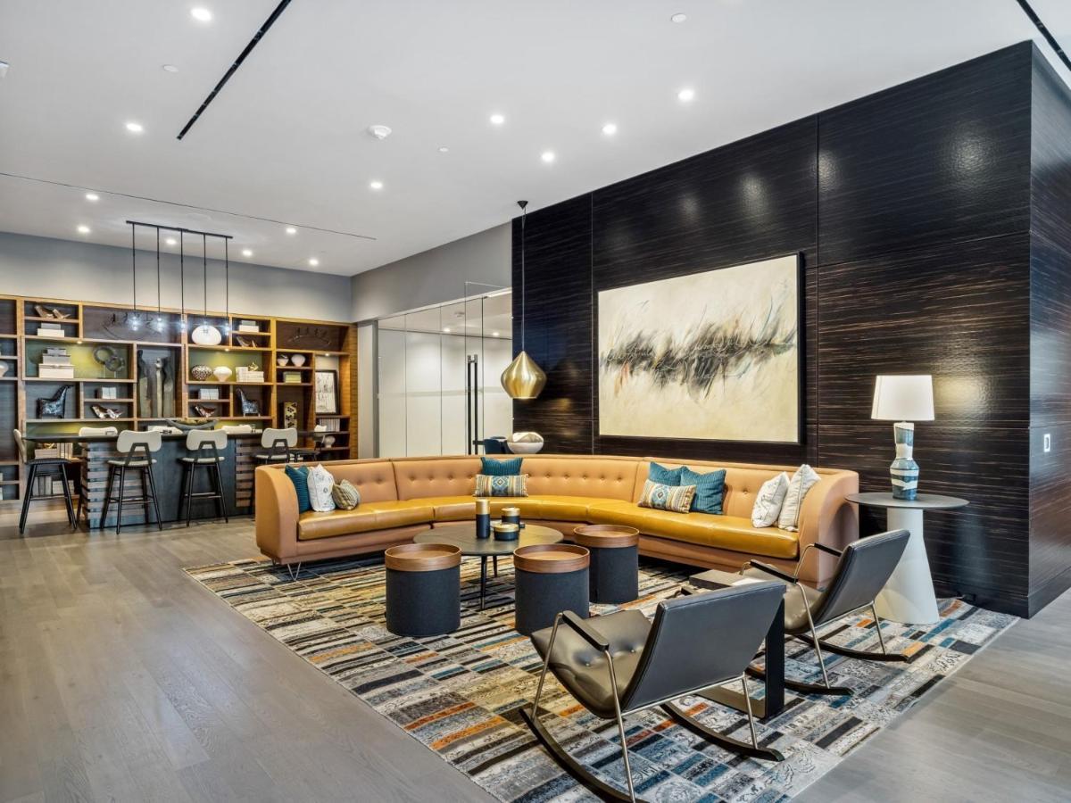 Global Luxury At Town Center